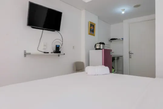 Comfortable and Fully Furnished Studio at Poris 88 Apartment