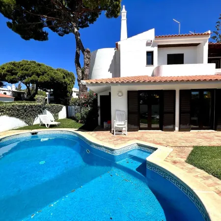 Vilamoura Traditional Villa with Pool by Homing
