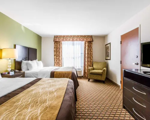 Comfort Inn & Suites Shawnee North Near I-40 Các khách sạn ở Shawnee