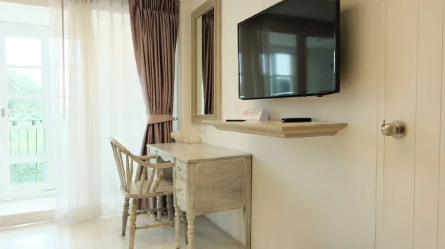 ห้องดีลักซ์, 2 ห้องนอน, ระเบียง(เตียงคิงไซส์)