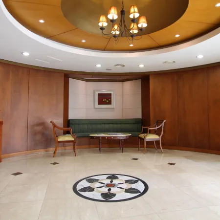 Daedong Hotel Отели рядом с достопримечательностью «Алтарь Охёндан»