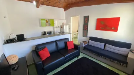 Vila 01 - Perfeito Para Casal, ótima localização Отели рядом с достопримечательностью «Casa - Chalé Condomínio Estância das Águas Claras»