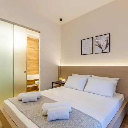 IO Suites Отели рядом с достопримечательностью «Торговый центр Athens Heart»