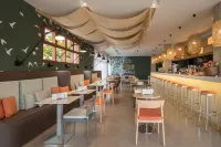 Aqua Hotel Bertran Park - bars