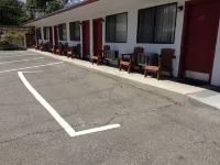 Independence Courthouse Motel - Motels