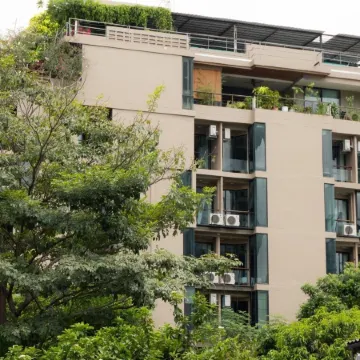 Karaarom Hotel Отели рядом с достопримечательностью «Станция надземного метро Thong Lo»