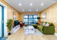 Green Mews 3 with Free Parking - by My Getaways