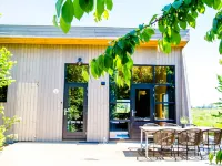 Waterlodge Ljip in Nes Hotels in Grouw