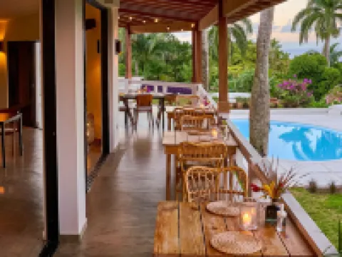 Catalina Tropical Lodge Hotels in Cabrera