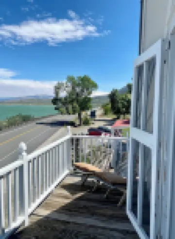 Tioga Lodge at Mono Lake