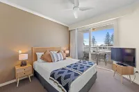Aquarius Resort Hotels in Alexandra Headland