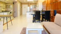 Luxurious 2Br at the Via and the Vue Ciputra World Apartment Các khách sạn ở Dukuhpakis
