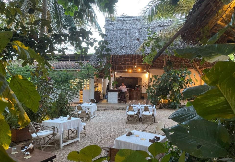 Hotel Atii Garden Bungalows, Exterior, Garden