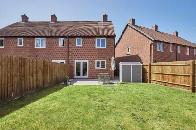 Host & Stay - Cornflower Way