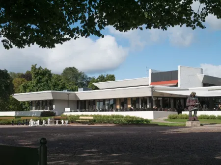 Hotel Bellevue Отели в г. Ю