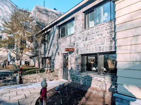 Inn at the Falls Отели в г. Брейсбридж