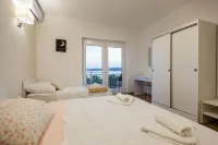 2 Bed Apartmani Sleeps 6 - Free Parking