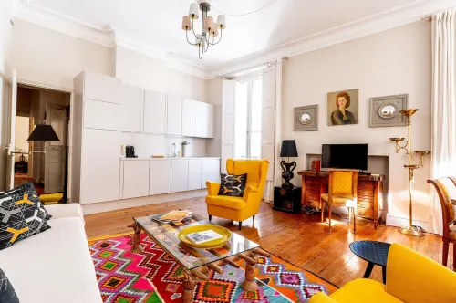 Charming Apartment / Historical Center Avignon / 200m Palace of Popes/AC