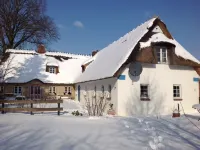 Pure idyll in a secluded location under the thatch at the edge of the forest - 2-Star