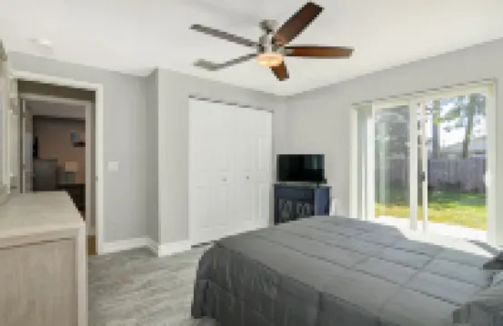 4 Bedroom house just 3 minute drive from Naples beach