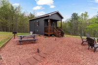 Encounter the Glory Cabin 2 in the heart of Moravian Falls, NC
