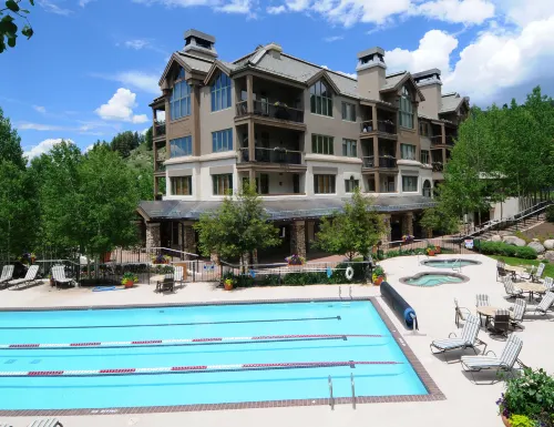 Slope-Side Hot Tub and Expansive Views - Stunning Mountain Retreat