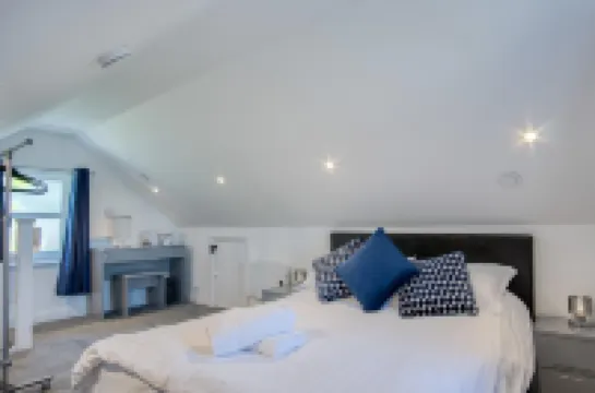 Welcome Lodge - 1 Bedroom Cottage - Llanrhidian Hotels in 