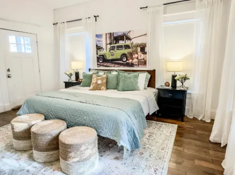 Stylish Retreat - TV, Coffee maker, Dishwasher, Patio, Wifi