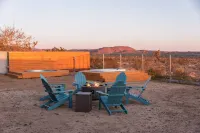 Cowboy Pool and Hot Tub - Stunning Desert Oasis