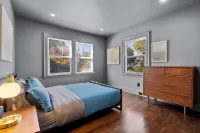 Gourmet Kitchen and Indulgent Oversized Tub - Exquisite Modern Haven Hotels in New Britain