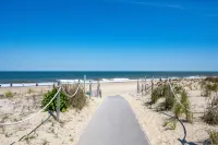 Beautifully Renovated 3BR Dewey Escape