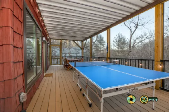 Private Hot Tub and Stunning Sky Views - Serene Mountain Retreat