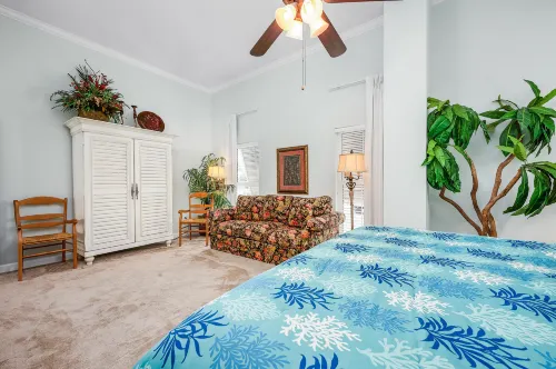 Private Gulf-Front Balcony and Pool Access - Gorgeous Coastal Retreat