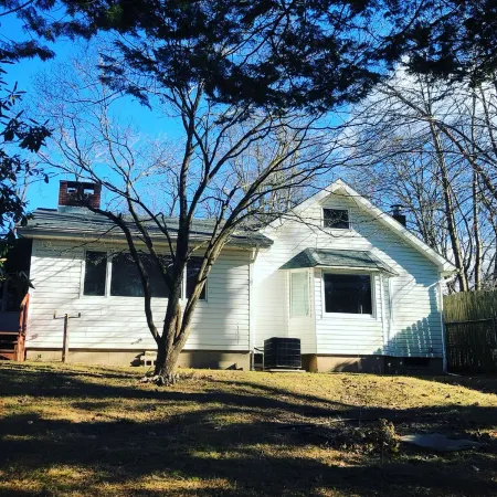 Waterfront Oasis w/ Great Views, 5 Beds & Deck over the Creek!