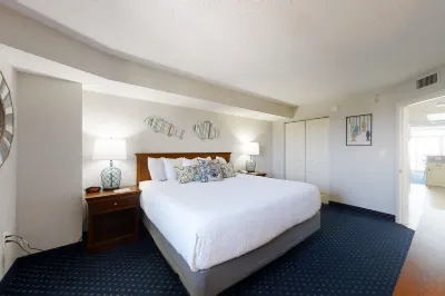 Bay Watch 1719 Hotels near Barefoot Landing