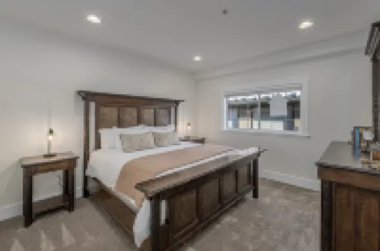 Luxury Amenities and Cozy Living Space - Stunning Bavarian Retreat