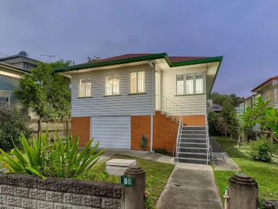 Cozy Home in Gabba Hotels near The Tip