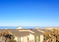 Ocean View Balcony and Designer Interiors - Stunning Coastal Retreat
