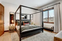 Luxury Amenities and Breathtaking Views - Exquisite Mountain Oasis