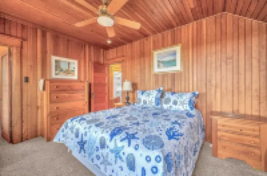 Ocean Views and Cozy Interiors - Spacious Coastal Haven