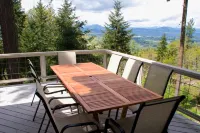 Scenic Views and Relaxing Hot Tub - Beautiful Mountain Escape