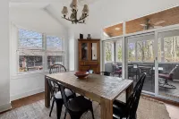 Lodge Home + HotTub, Pool-Theater-Clubhouse Access