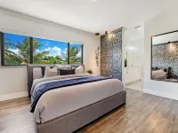 Paradise Resort Heated Pool, Mini Beach, Game Room Hotels in Country Walk