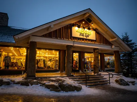 Breathtaking Sunset Views and Cozy Comfort - Stunning Mountain Retreat