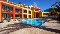 Hotel Cais da Oliveira Hotels in Canico