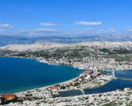 Suzi公寓 帕格酒店