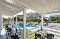 Eloque Simple Living Space Hotels in Daratso