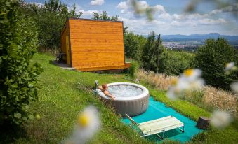 Panorama Glamping Visole