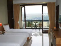 The Oxalis Regency Hotel Magelang - parking