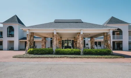 Gulf Hills Hotel & Resort